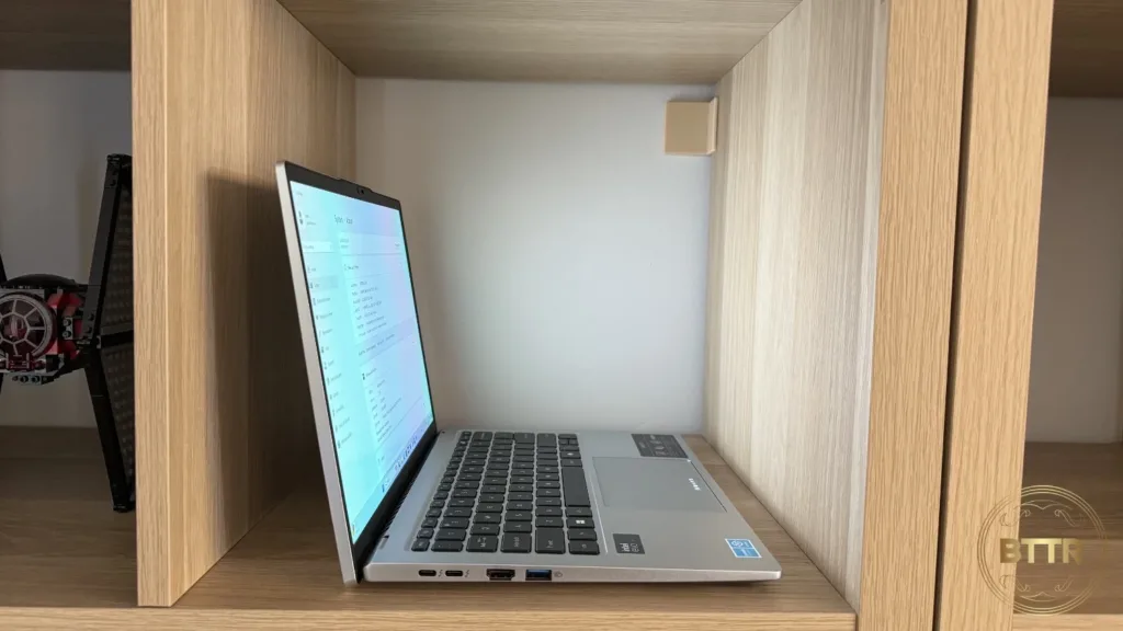 Acer Swift Go 14 in cube storage